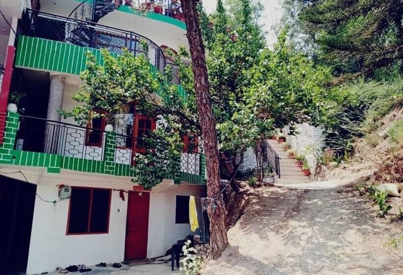 Cozy Solan Apartment With Stunning Views