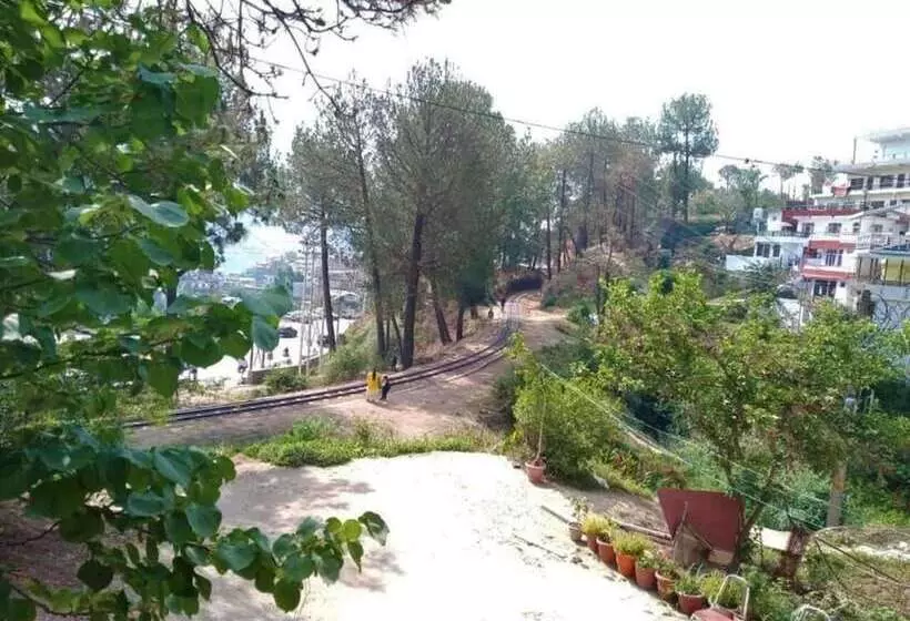 Cozy Solan Apartment With Stunning Views