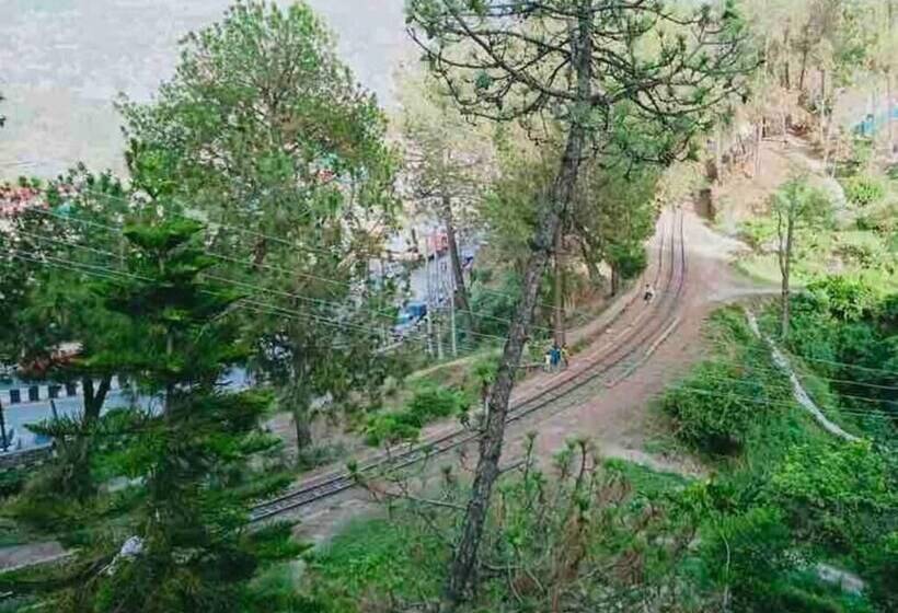 Cozy Solan Apartment With Stunning Views