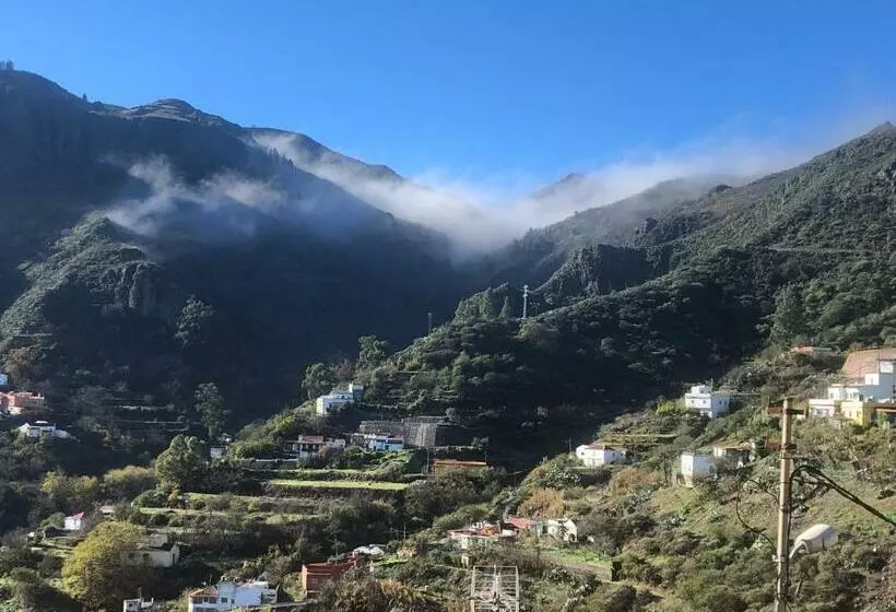 هتل Angel Caves Farmstay