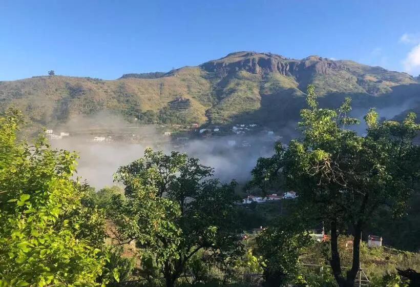 هتل Angel Caves Farmstay