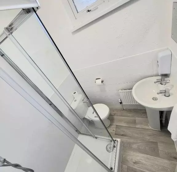 Beach Hotel Torbay B&b