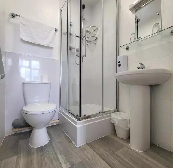 Beach Hotel Torbay B&b