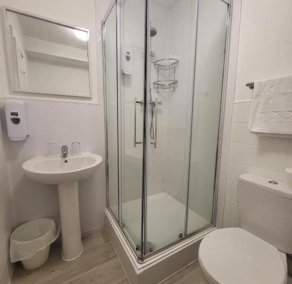 Beach Hotel Torbay B&b