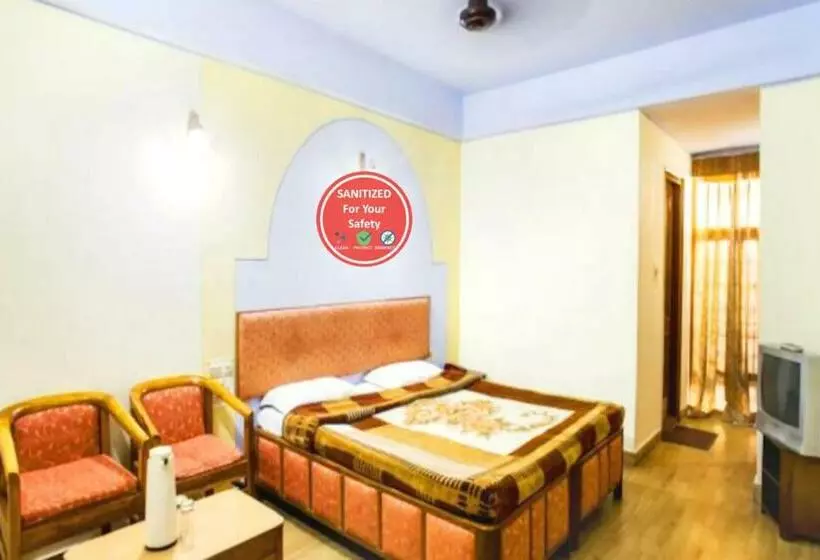 ホテル Goroomgo Radha Continental Nainital