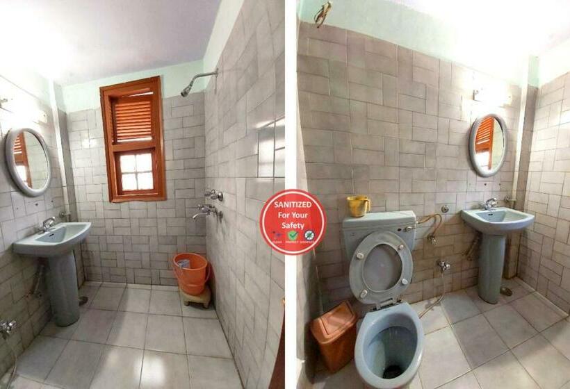 호텔 Goroomgo Radha Continental Nainital