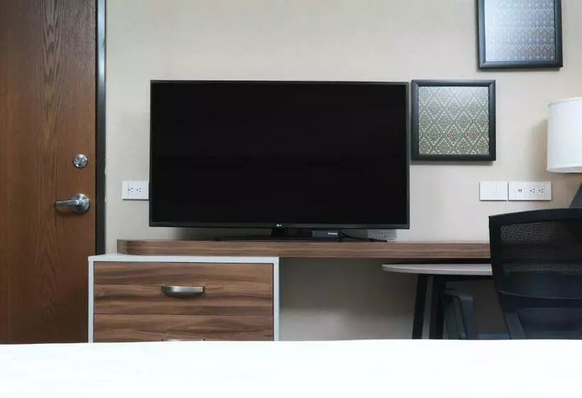 Hotelli Holiday Inn & Suites   Mexico Felipe Angeles Airport, An Ihg