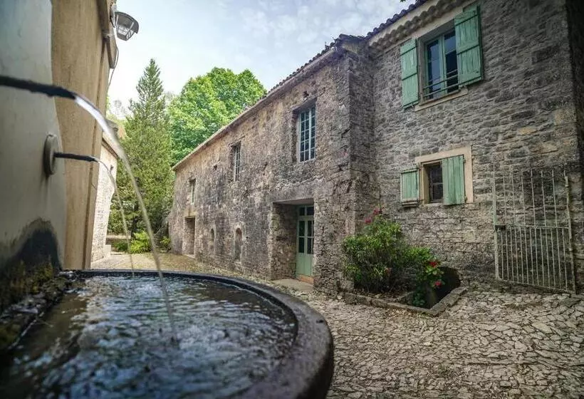 ホテル Montrieux Le Hameau