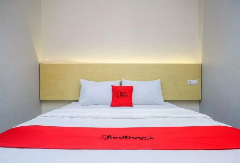 Hotelli Reddoorz Near Stasiun Batang