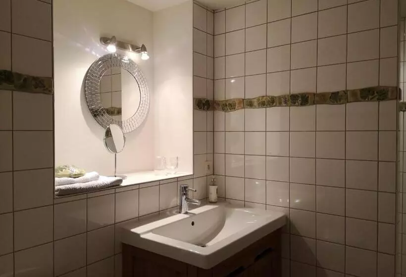 Majatalo Chambres Auberge De Thorrenc