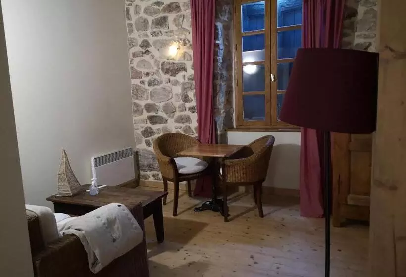 Majatalo Chambres Auberge De Thorrenc