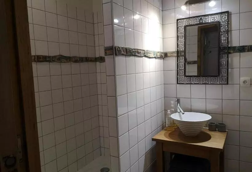 Majatalo Chambres Auberge De Thorrenc