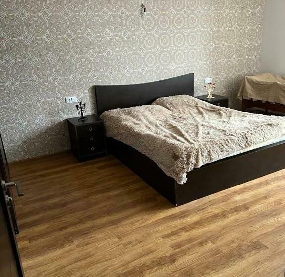 ペンション Meghratun Guest House / мегратун гостевой дом / մեղրատուն հյուրատուն