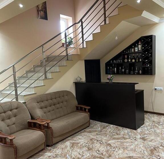 ペンション Meghratun Guest House / мегратун гостевой дом / մեղրատուն հյուրատուն