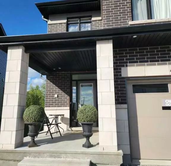 پانسیون Place You Can Call Home !!! Near Ottawa Airport