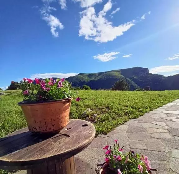 ユースホステル Rifugio Baita Fos Ce