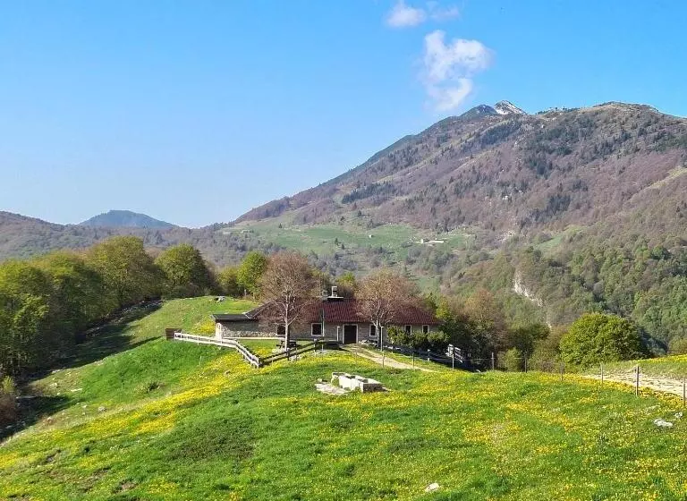 ユースホステル Rifugio Baita Fos Ce