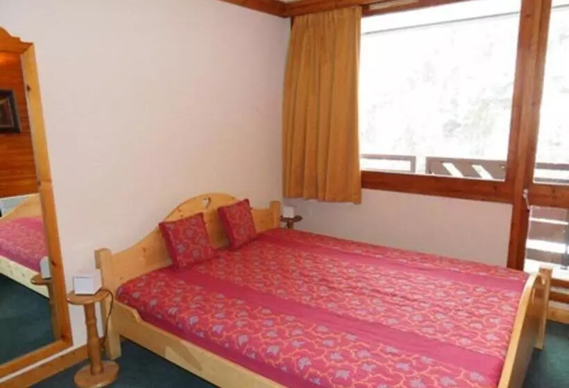 Spacieux Appartement 3 Pièces Pour 8 Personnes Avec Balcon, Centre Station   Fr 1 181 2113