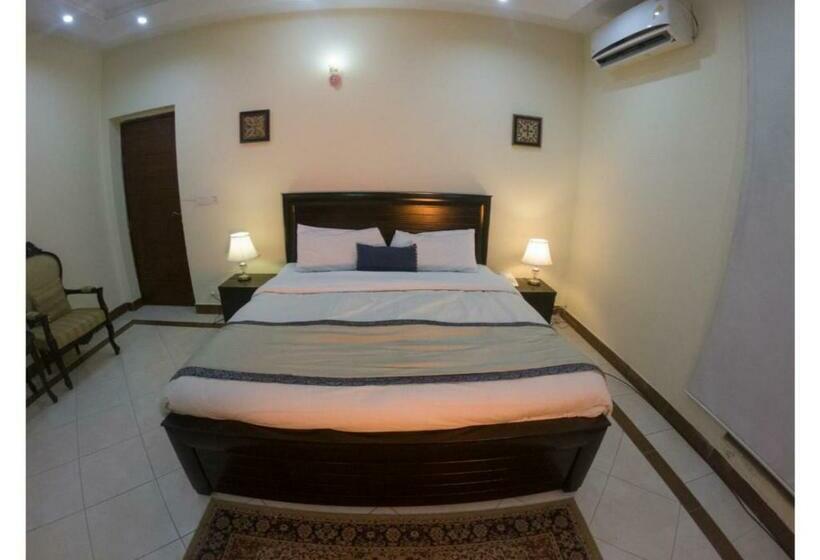 پانسیون Kutumb Islamabad