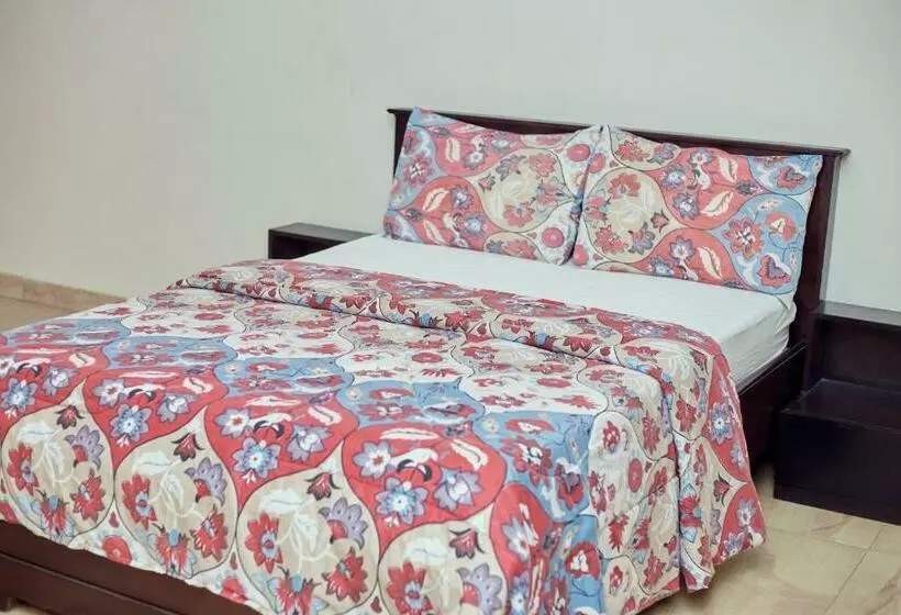 Hotelli 9 Roses