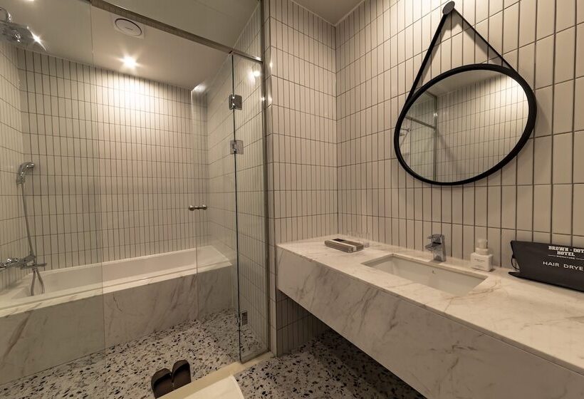 هتل Hound Garden&terrace