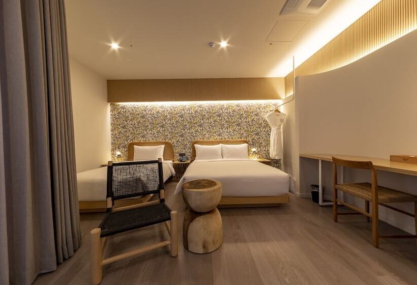 هتل Hound Garden&terrace