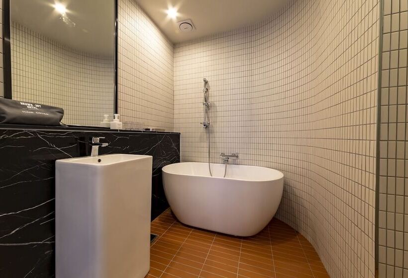 هتل Hound Garden&terrace