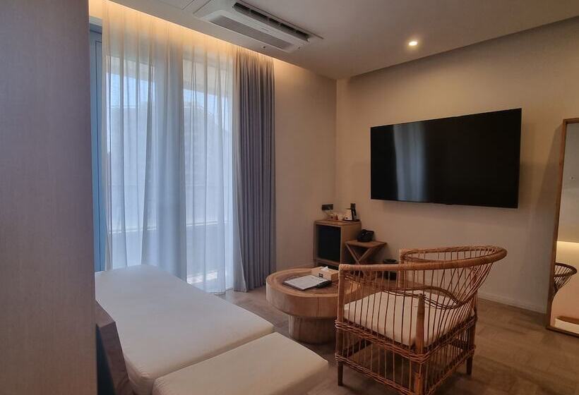 هتل Hound Garden&terrace