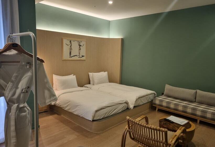 هتل Hound Garden&terrace