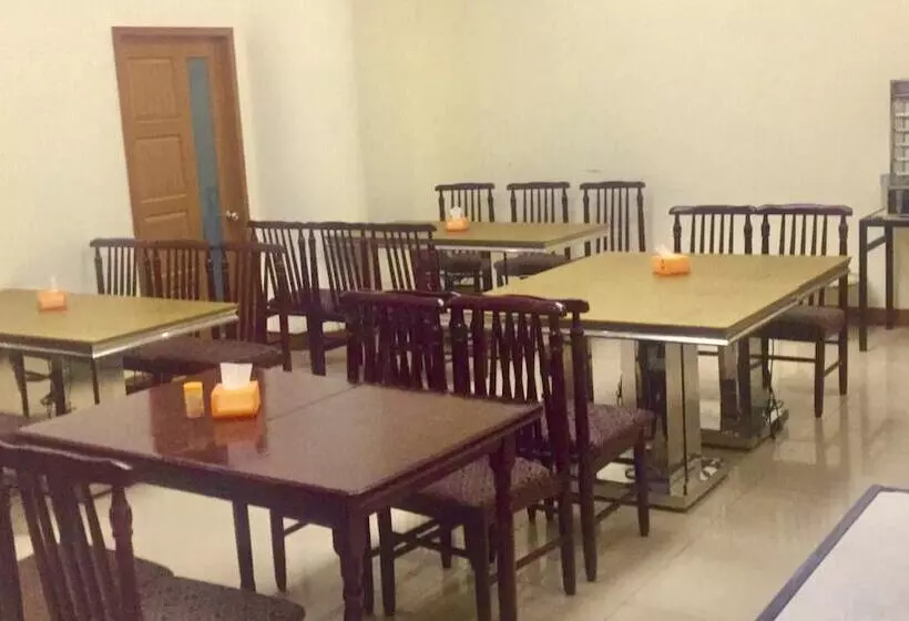 Sicily Hotel   Beijing Railway Station Temple Of Heaven Dongmen Subway Station