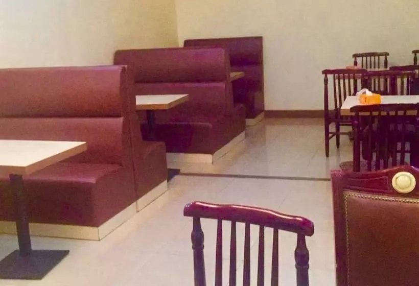 Sicily Hotel   Beijing Railway Station Temple Of Heaven Dongmen Subway Station