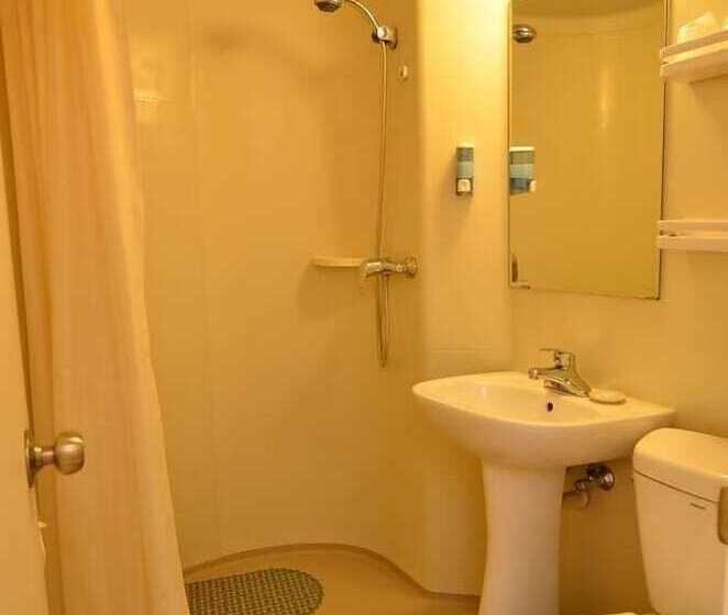 Sicily Hotel   Beijing Railway Station Temple Of Heaven Dongmen Subway Station