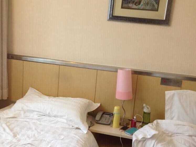 Sicily Hotel   Beijing Railway Station Temple Of Heaven Dongmen Subway Station