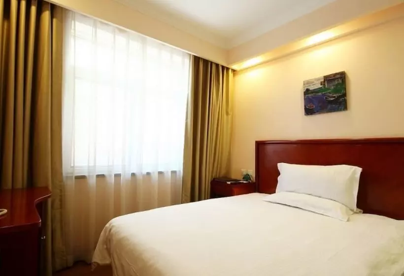 Отель Greentree Inn Beijing Haidian District Xueyuan Road Wudaokou Subway Station Business