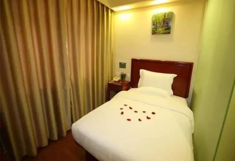 Отель Greentree Inn Beijing Haidian District Xueyuan Road Wudaokou Subway Station Business