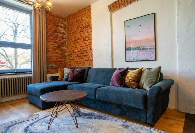 Pärnu Ringi 1 Exclusive City Centre Apartment