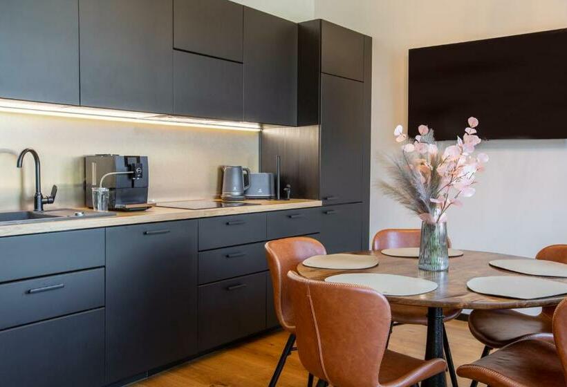 Pärnu Ringi 1 Exclusive City Centre Apartment