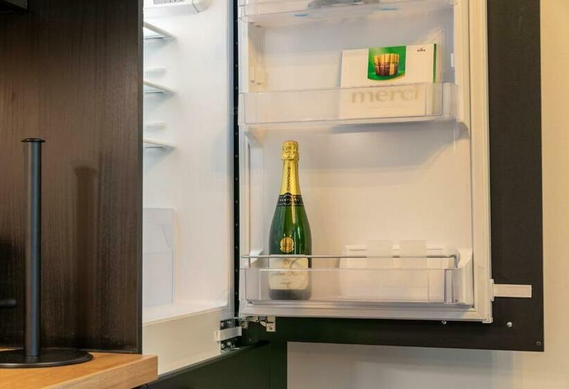 Pärnu Ringi 1 Exclusive City Centre Apartment