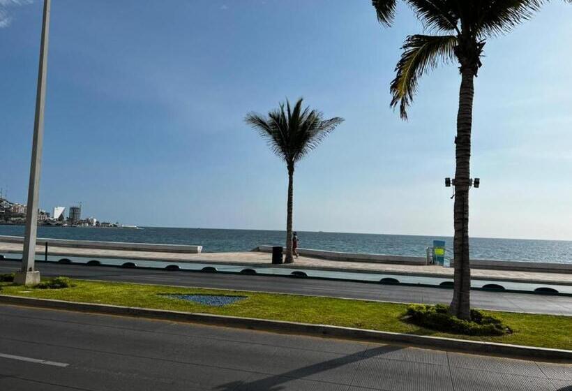 Luxury Condo En Malecón, Alberca Infinity & Jacuzzi