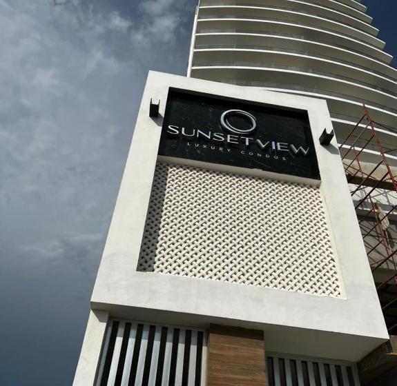 Luxury Condo En Malecón, Alberca Infinity & Jacuzzi