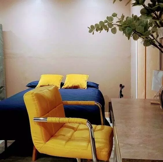 Stunning 1 Bed Cabin In Bromley With Hot Tub