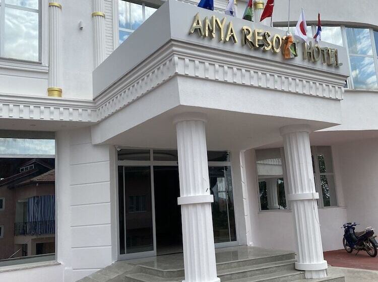 فندق Anya Resort