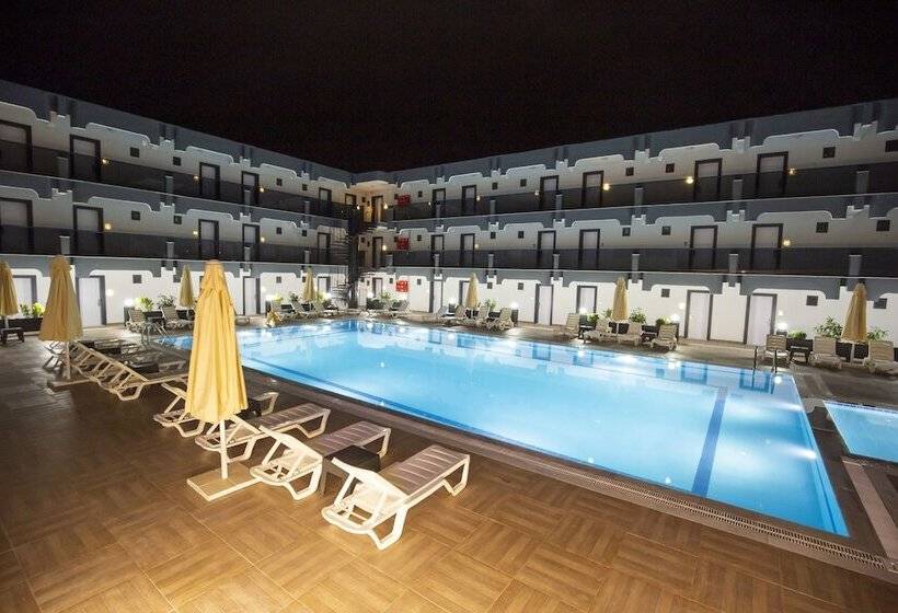 فندق Anya Resort