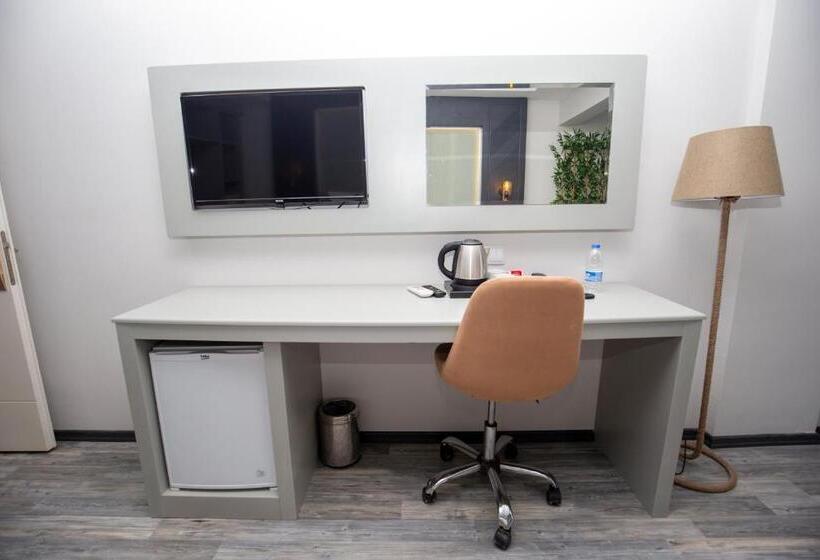 فندق Anya Resort