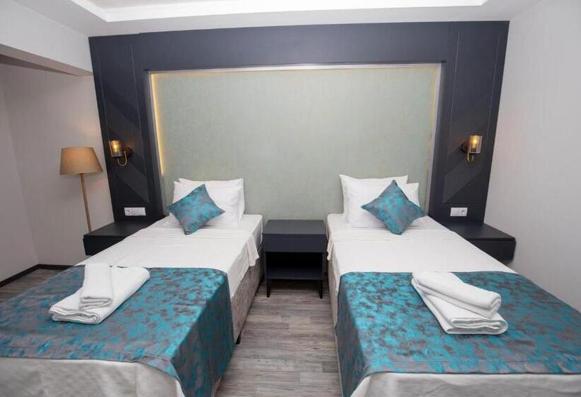 فندق Anya Resort