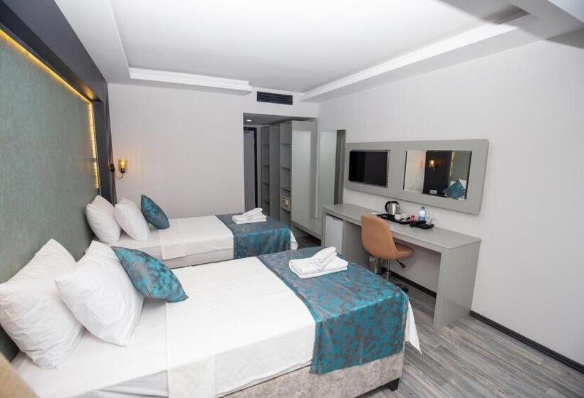 فندق Anya Resort