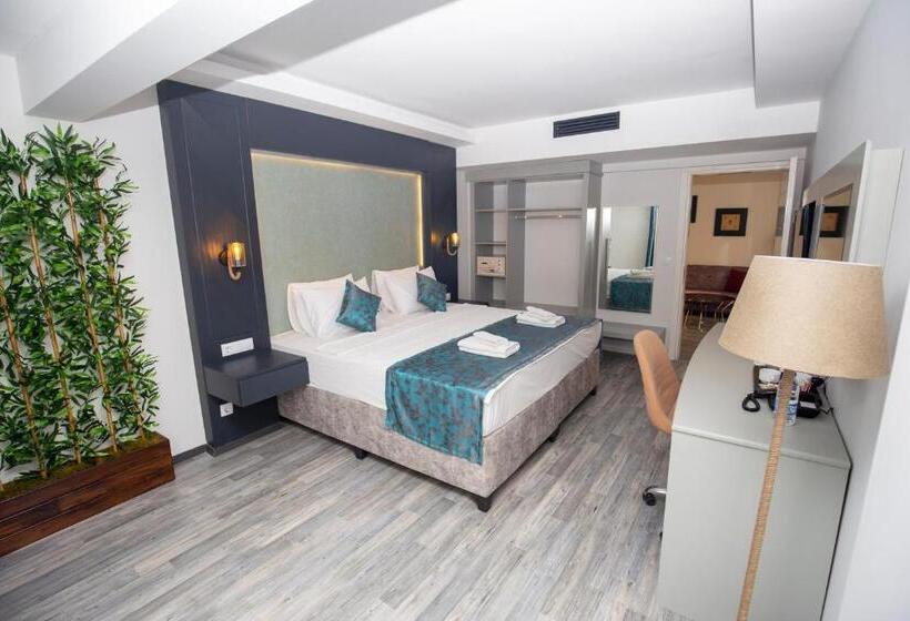 فندق Anya Resort