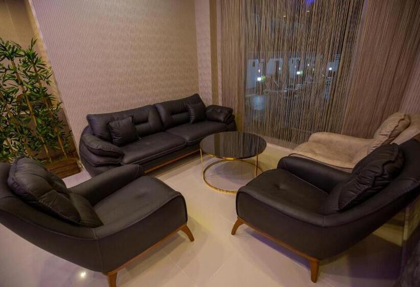 فندق Anya Resort