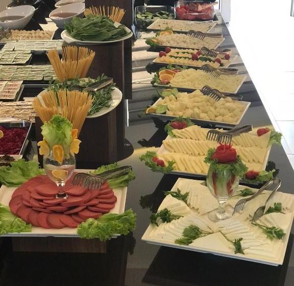 فندق Anya Resort