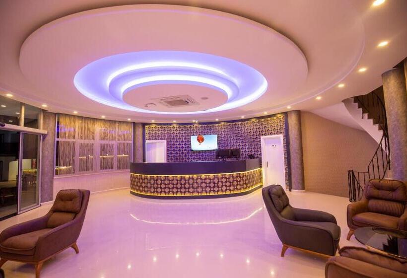 فندق Anya Resort